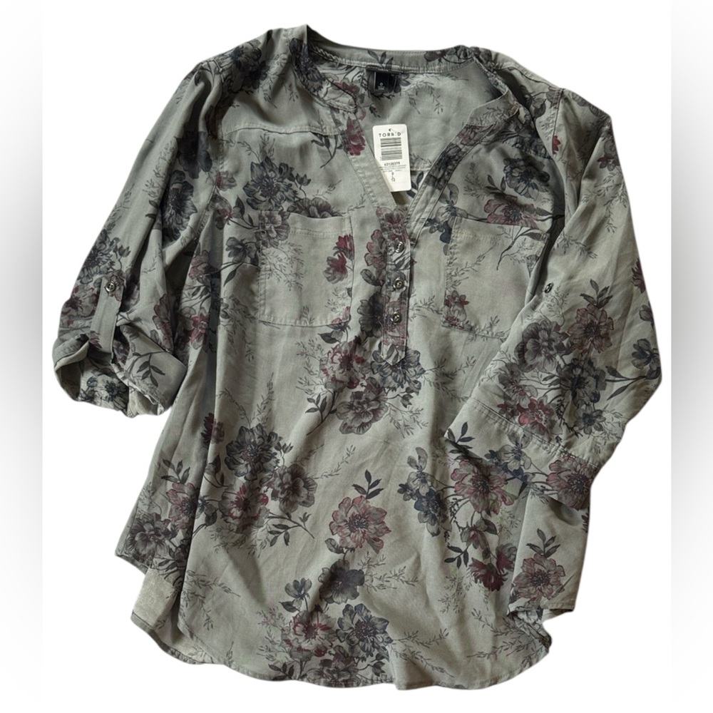 Torrid Gray Floral Women's Blouse